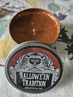 Hallowe'en Tradition Candle Tin